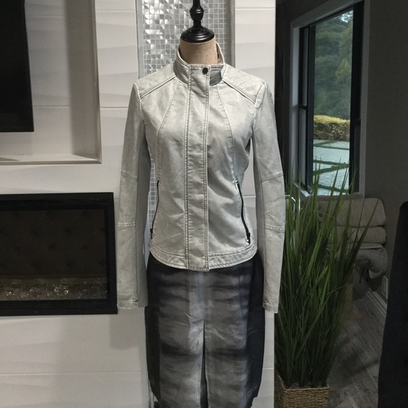 Jacket - Picture 4 of 9